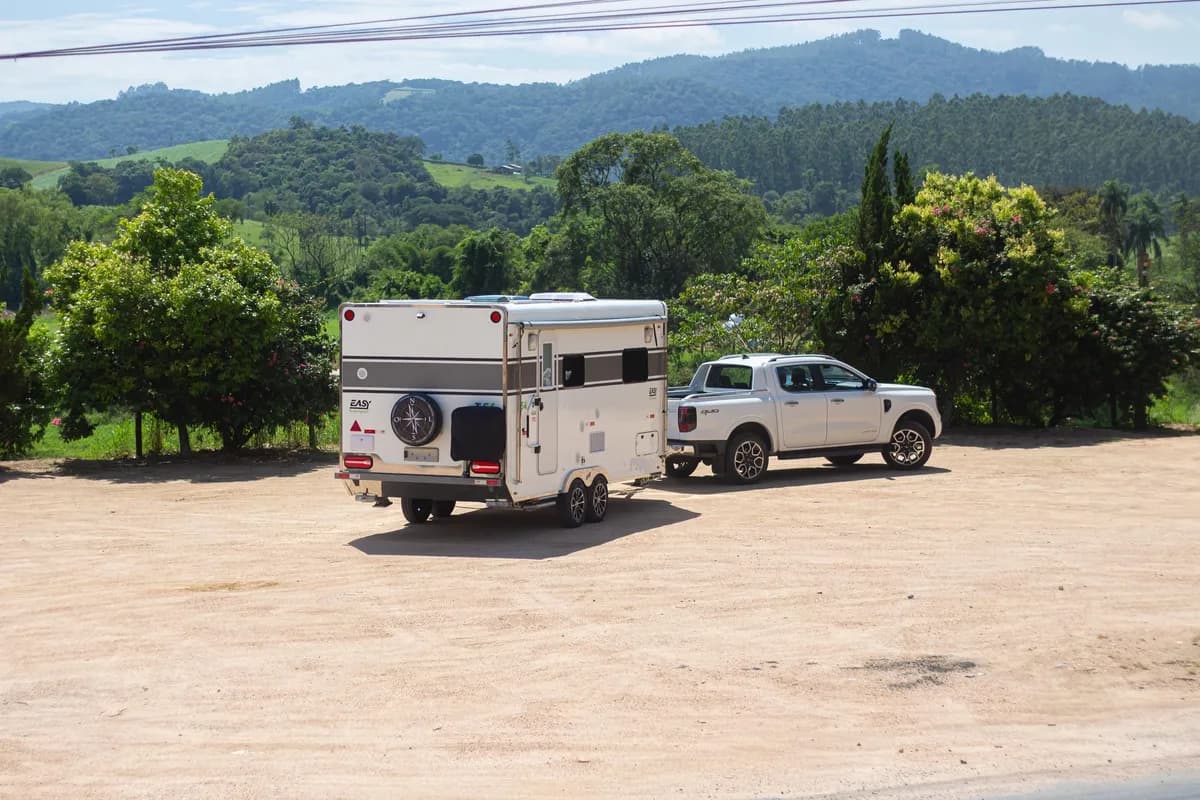 Lançamento 2025: Conheça o Trailer T-54 SLD com Slide Out, mais Espaço e Conforto no seu Lugar no Mundo