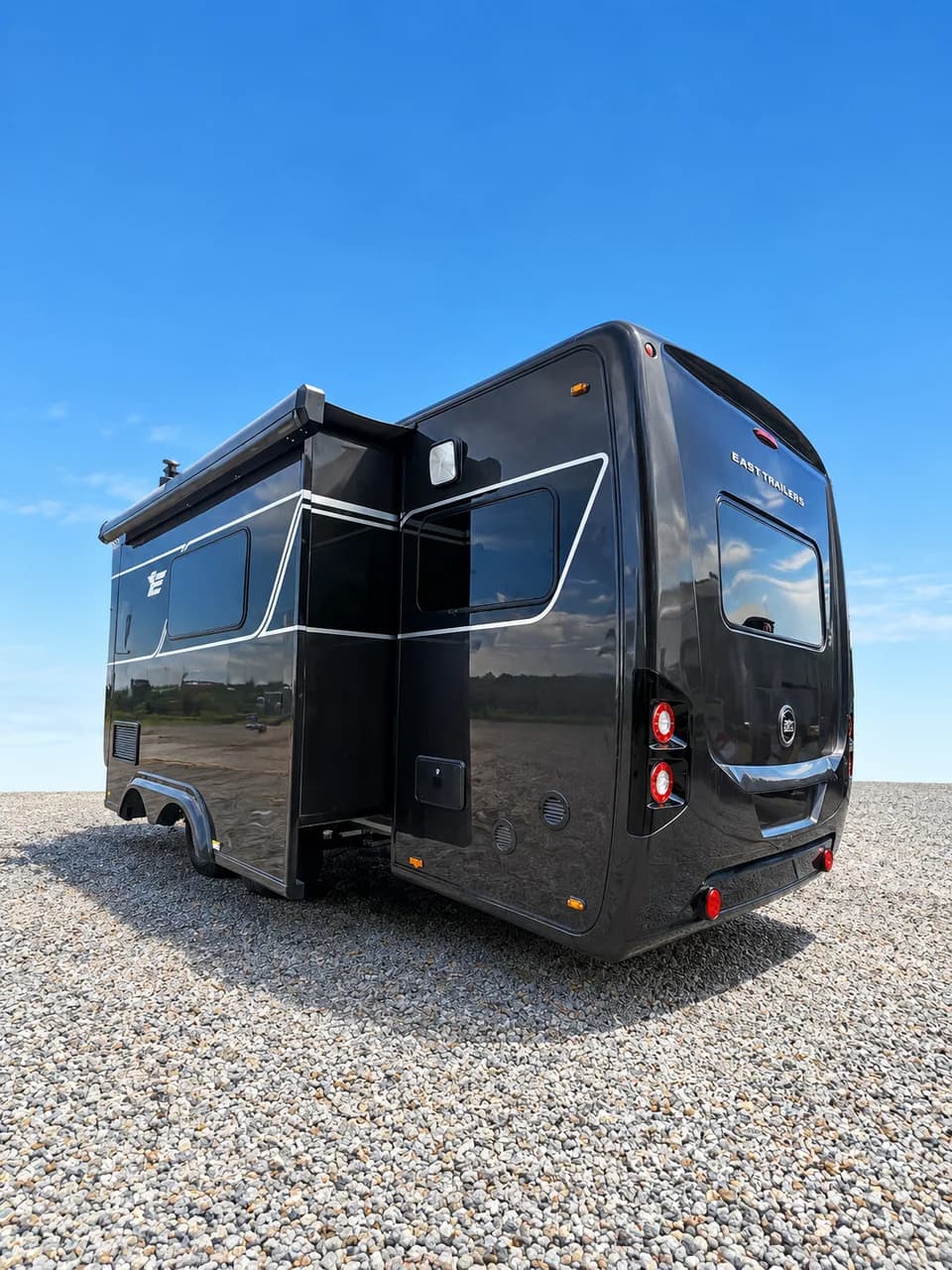 Atlas 7000 - SLD - Exterior 3