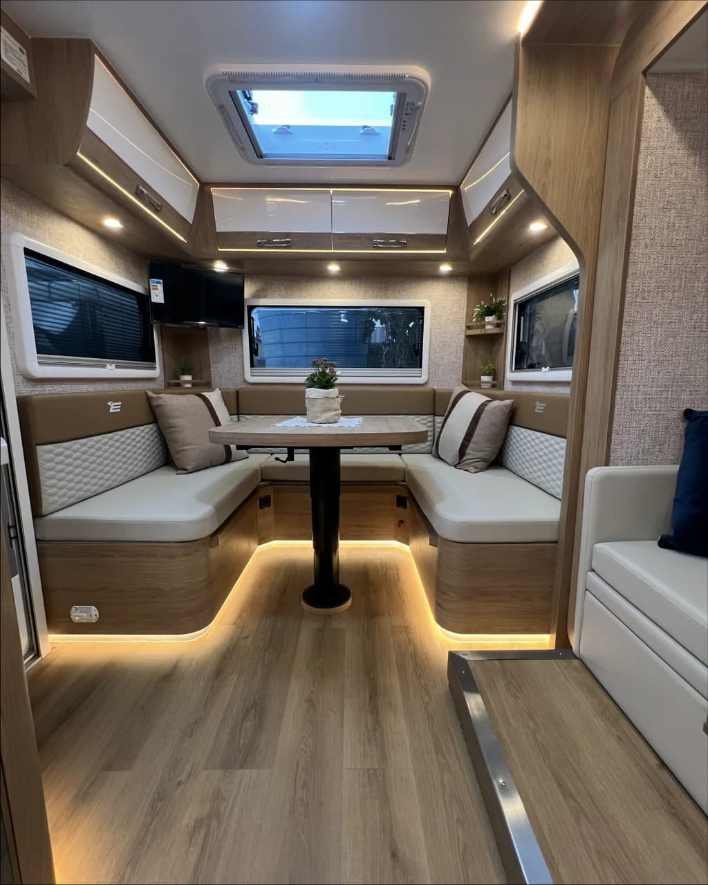 Atlas 7000 - SLD - Interior 12